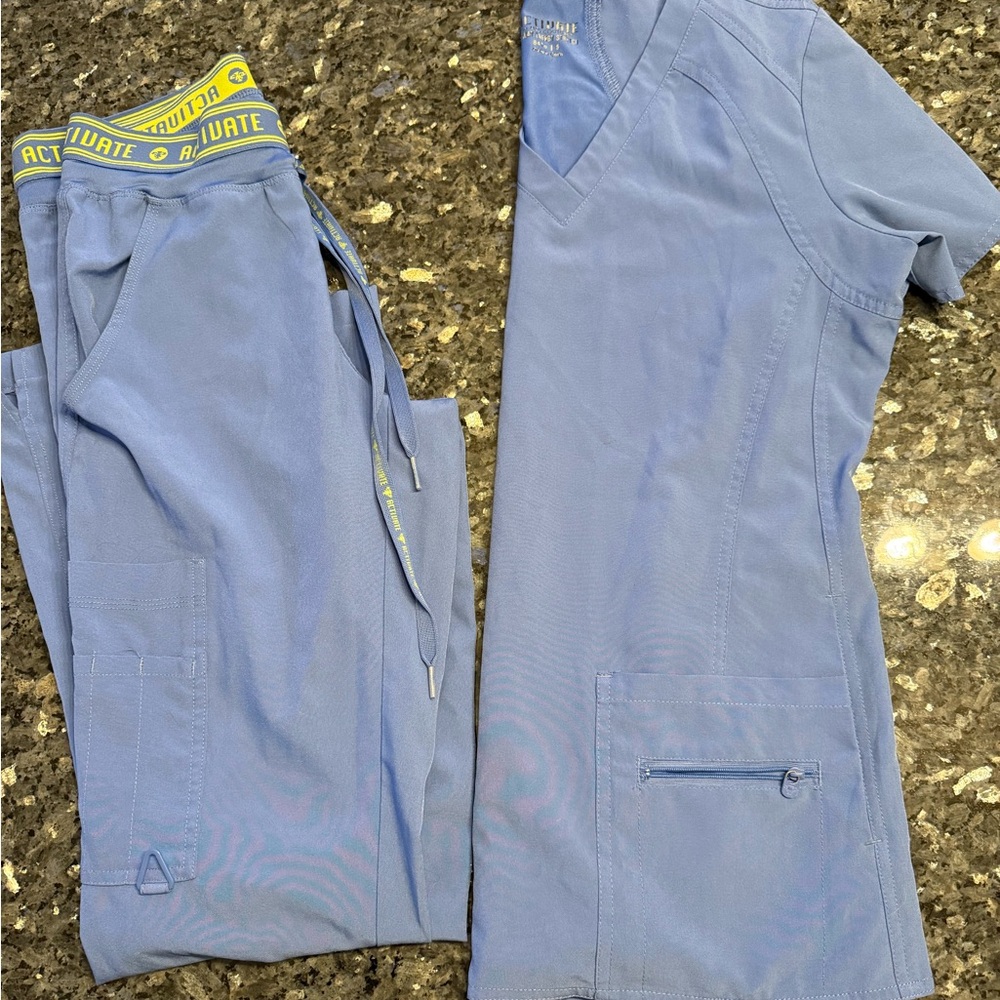 Med couture ceil scrubs